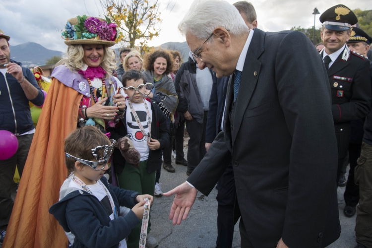 Il Presidente Sergio Mattarella visita le zone di Camerino colpite dal sisma