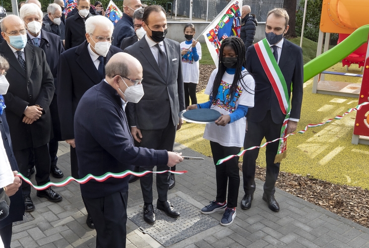 Il Presidente della Repubblica Sergio Mattarella nel corso della visita al Sermig