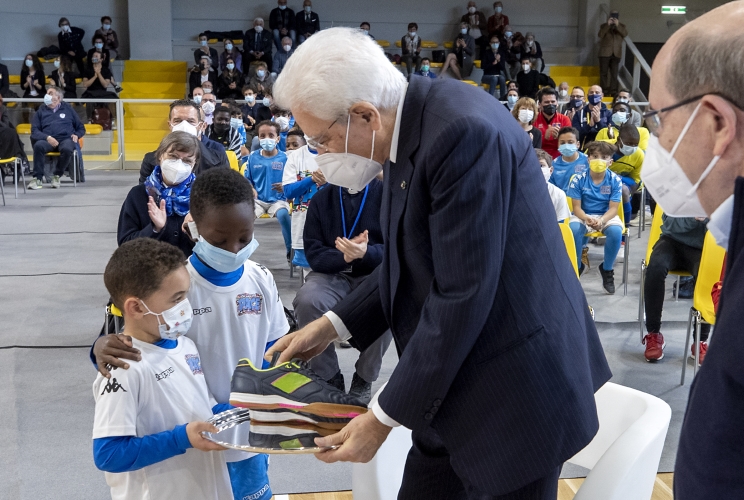 Il Presidente della Repubblica Sergio Mattarella nel corso della visita al Sermig