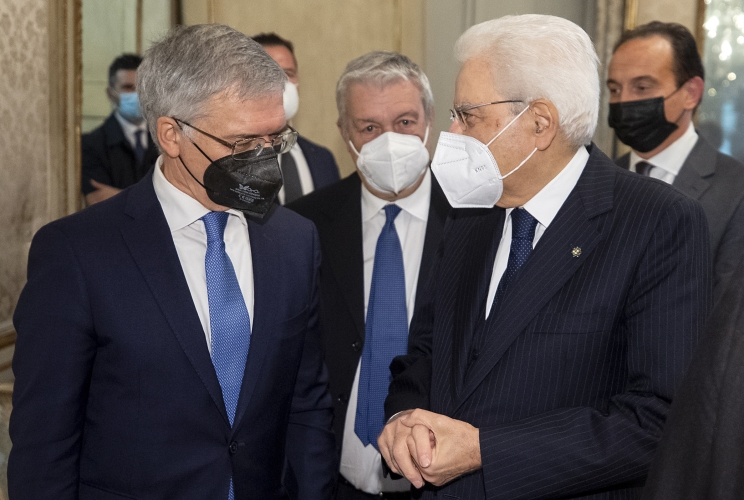 Il Presidente Sergio Mattarella con Daniele Franco, Ministro dell’economia e delle finanze e Domenico Siniscalco, Presidente della Fondazione Einaudi, in occasione della cerimonia per il 60° anniversario della morte di Luigi  Einaudi