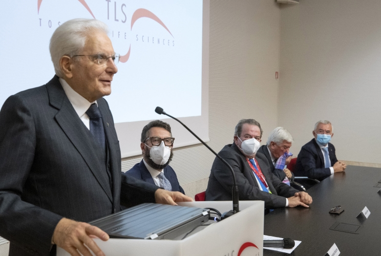 Il Presidente della Repubblica Sergio Mattarella in occasione della visita alla Fondazione Toscana Life Sciences