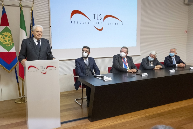 Il Presidente della Repubblica Sergio Mattarella in occasione della visita alla Fondazione Toscana Life Sciences