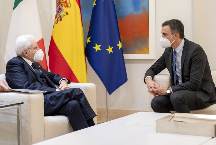 Madrid - Il Presidente della Repubblica Sergio Mattarella con il Primo Ministro Spagnolo Pedro Sanchez