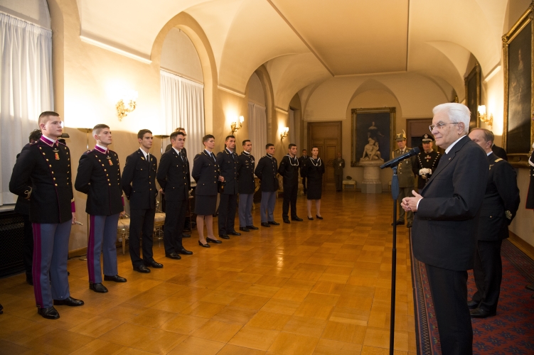 Il Presidente Sergio Mattarella incontra una rappresentanza di Allievi degli Istituti di Formazione Militare