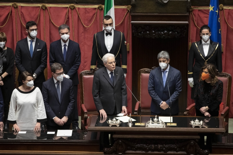 Il Presidente della Repubblica Sergio Mattarella pronuncia la formula di giuramento dinanzi al Parlamento in seduta comune
