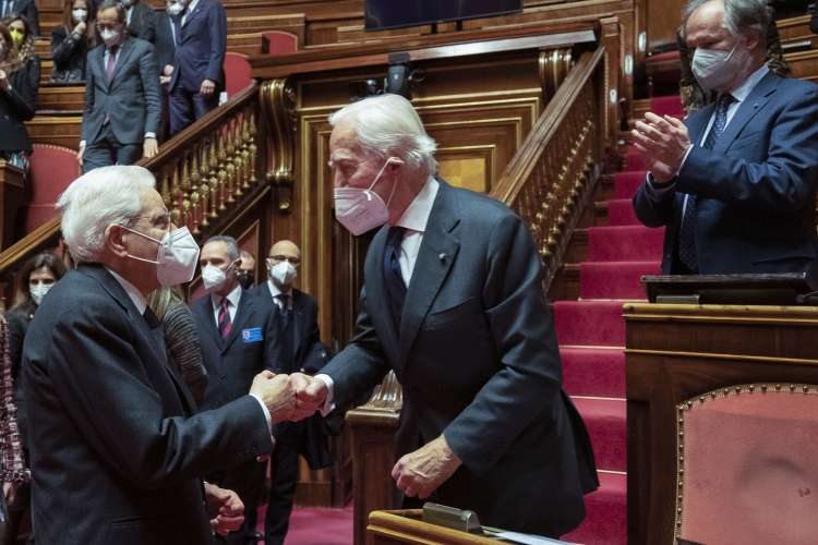 Il Presidente della Repubblica Sergio Mattarella saluta Giuseppe de Vergottini, Presidente di FederEsuli,in occasione della Celebrazione del Giorno del Ricordo delle Foibe e dell’Esodo Giuliano-Dalmata
