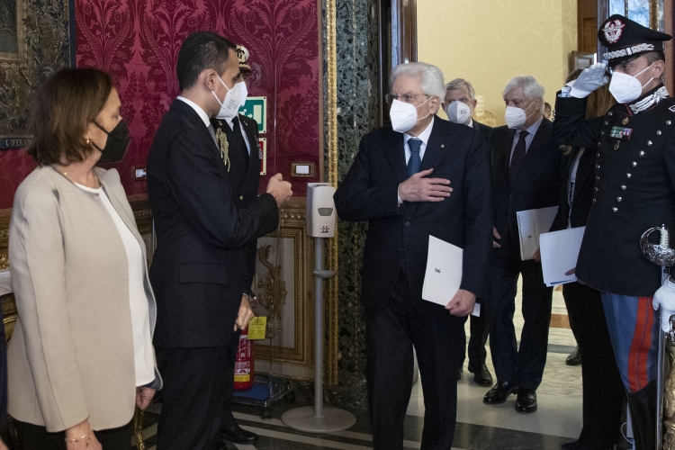 Il Presidente Sergio Mattarella con Luigi Di Maio, Ministro degli Affari Esteri e della Cooperazione Internazionale, Luciana Lamorgese Ministro dell’Interno ,in occasione del Consiglio Supremo di Difesa
