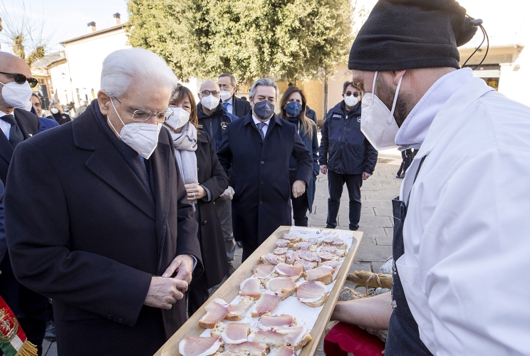  Il Presidente Sergio Mattarella nel corso della visita a Norcia