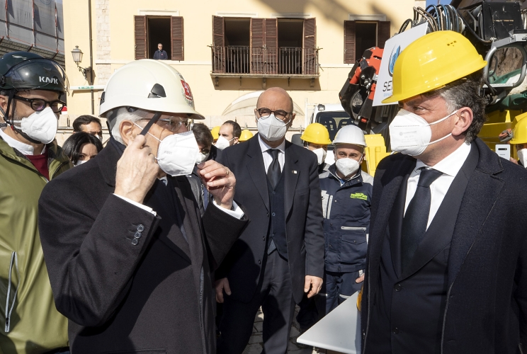 Il Presidente Sergio Mattarella visita i lavori di ricostruzione della Basilica di Norcia