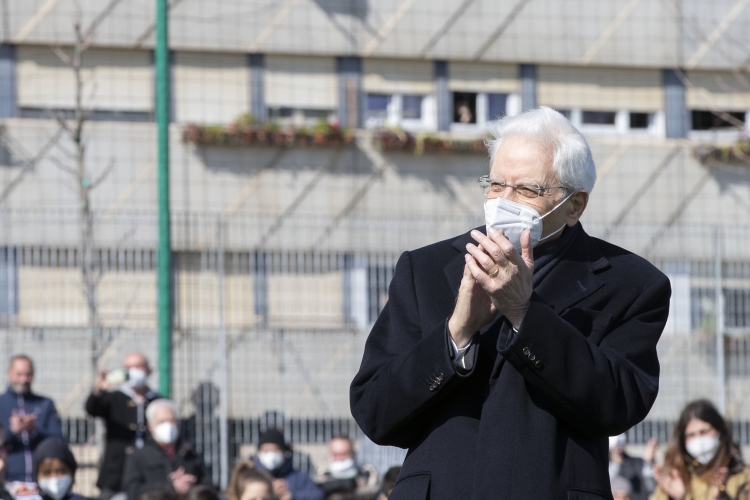 Il Presidente della Repubblica Sergio Mattarella in occasione dell’inaugurazione del "Campo dei Miracoli", nuovo campo di calcio a 11, nell’ambito dell’iniziativa Calciosociale Italia.
