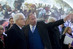 Il Presidente Sergio Mattarella nel corso della visita a Palazzo Ducale
