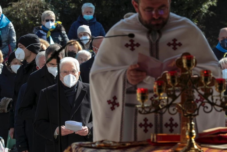 Il Presidente Mattarella alla messa presso la Basilica di Santa Sofia a Roma