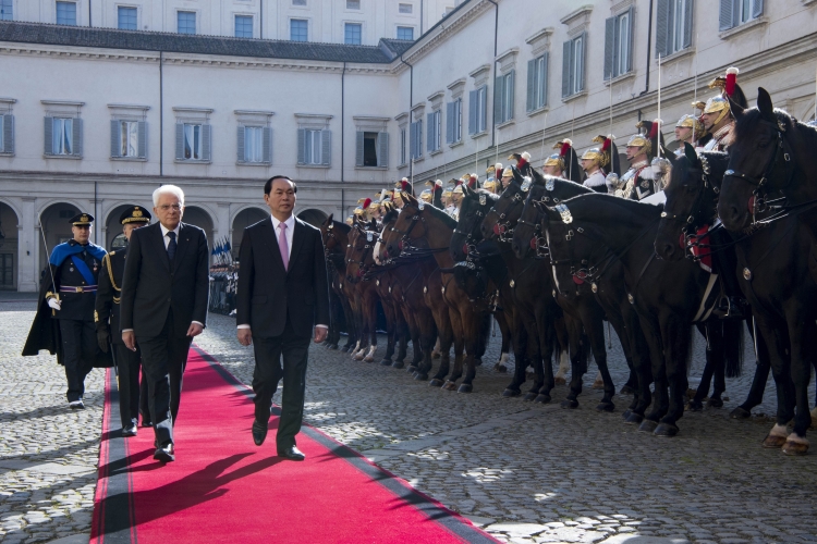 Il Presidente della Repubblica Sergio Mattarella con il Presidente della Repubblica Socialista del Vietnam 