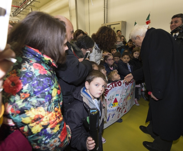 Il Presidente Sergio Mattarella incontra la popolazione colpita dal terremoto allo stabilimento SAL.PI. Uno srl 