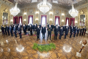 Il Presidente Sergio Mattarella al termine dell'incontro con una rappresentanza dell’Aeronautica Militare, in occasione del 99° anniversario di fondazione
