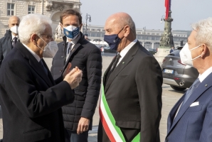 Il Presidente della Repubblica Sergio Mattarella, accolto dalle autorità locali, al suo arrivo a Trieste