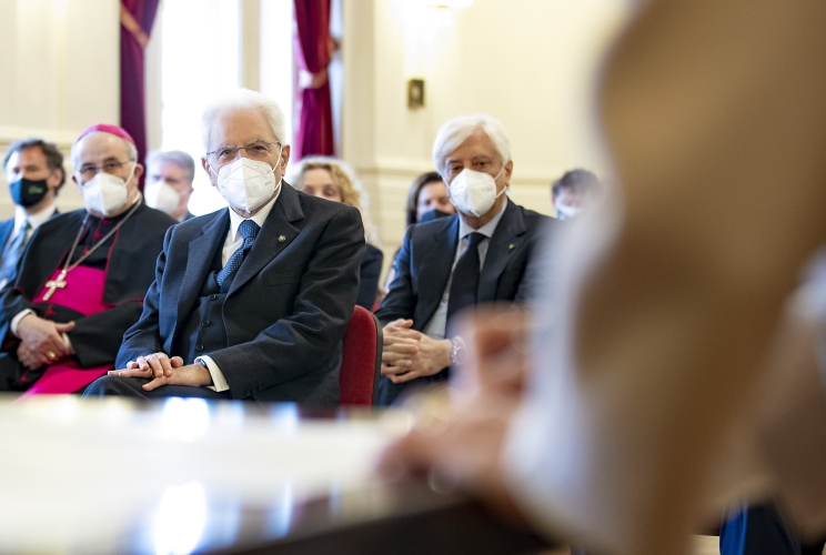 Il Presidente Sergio Mattarella nel corso della cerimonia di firma dell’intesa per il trasferimento del Narodni Dom dall’Università degli Studi di Trieste alla Fondazione Narodni Dom