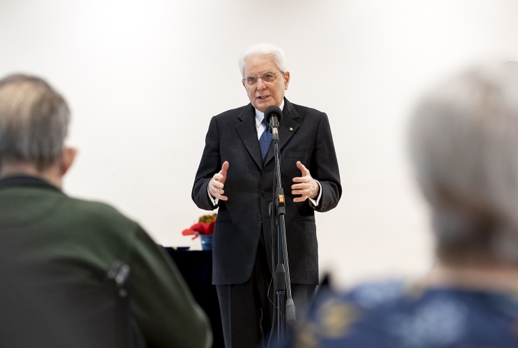 Il Presidente Sergio Mattarella nel corso della visita all’Azienda pubblica di Servizi alla Persona ITIS