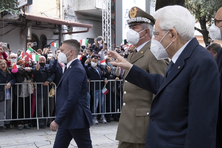 Il Presidente della Repubblica Sergio Mattarella ad Acerra in occasione del 77° anniversario della Liberazione    
