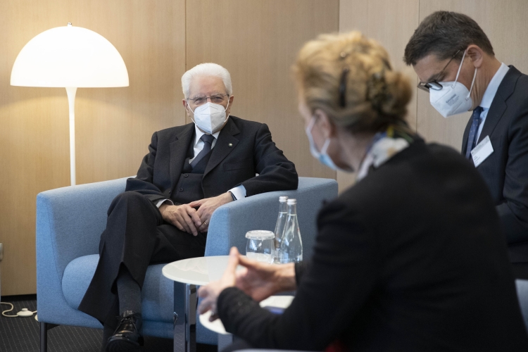 Il Presidente della Repubblica Sergio Mattarella a Strasburgo a Palais de l’Europe, con il Segretario Generale del Consiglio d’Europa, Sig.ra Marija Pejčinović Burić,in occasione del suo intervento all'Assemblea Parlamentare del Consiglio d'Europa
