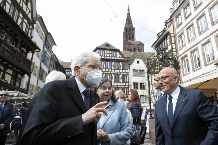 Il Presidente della Repubblica Sergio Mattarella visita il centro storico della città di Strasburgo 
