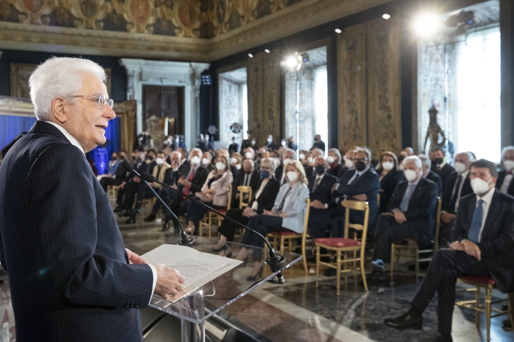 Il Presidente Sergio Mattarella durante la cerimonia di presentazione dei candidati ai Premi “David di Donatello” per l’anno 2022 
