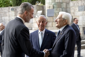 Guimaraes - Il Presidente Sergio Mattarella con il Presidente del Portogallo Marcelo Rebelo de Sousa e il Re di Spagna Felipe VI