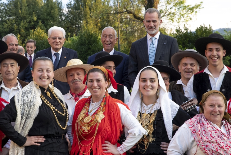 Guimaraes - Il Presidente Sergio Mattarella con il Presidente del Portogallo Marcelo Rebelo de Sousa e il Re di Spagna Felipe VI