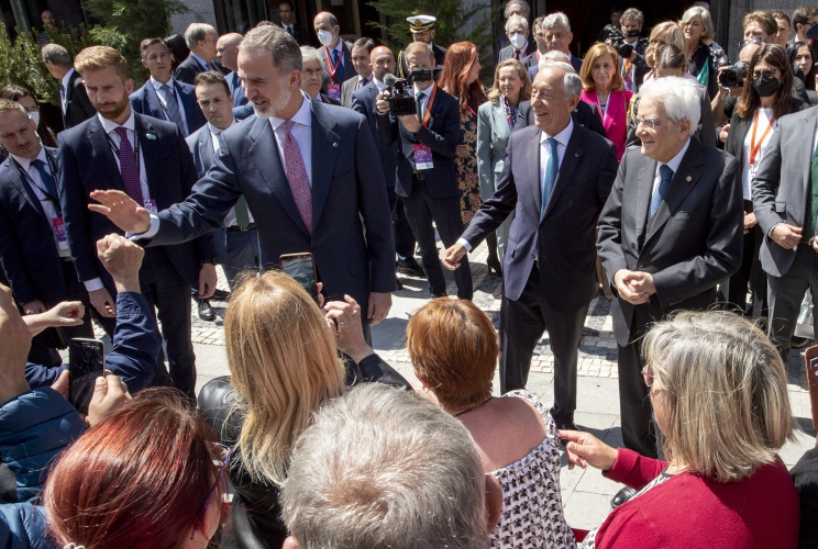 Braga - Il Presidente Sergio Mattarella con il Presidente del Portogallo Marcelo Rebelo de Sousa e il Re di Spagna Felipe VI al termine del COTEC raggiungono l'università del Minho