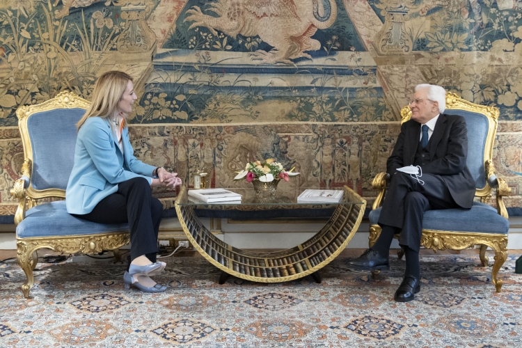 Il Presidente della Repubblica Sergio Mattarella con Roberta Metsola, Presidente del Parlamento europeo
