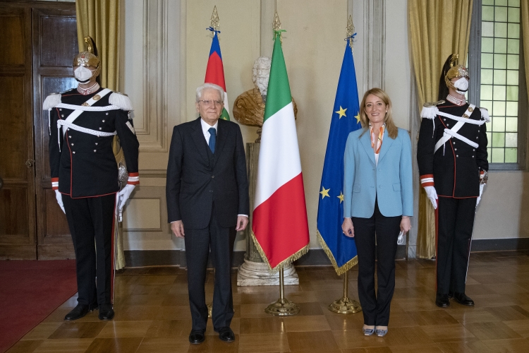 Il Presidente della Repubblica Sergio Mattarella con Roberta Metsola, Presidente del Parlamento europeo