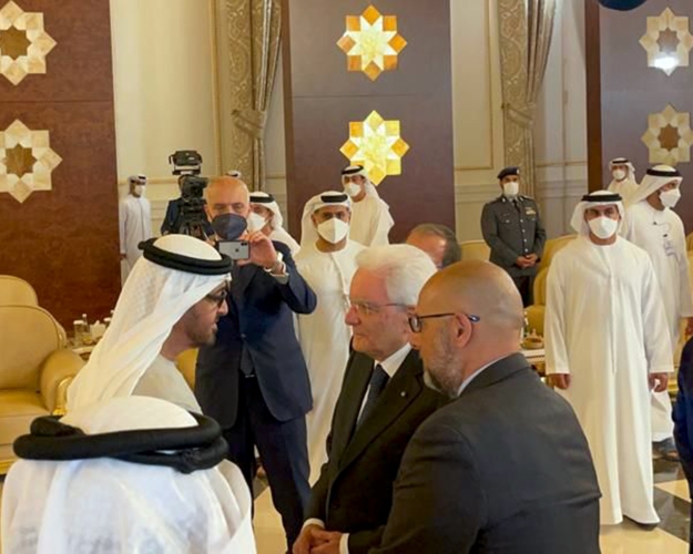 Il Presidente della Repubblica Sergio Mattarella con Mohammed bin Zayed Al Nahyan Presidente degli Emirati Arabi Uniti in occasione della cerimonia di condoglianze per la scomparsa del Presidente degli Emirati Arabi Uniti e Emiro di Abu Dhabi,Sua Altezza Sceicco Khalifa bin Zayed Al Nahyan