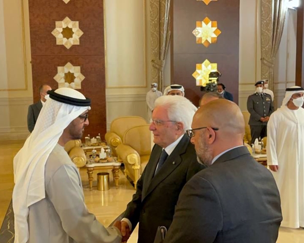 Il Presidente della Repubblica Sergio Mattarella con Mohammed bin Zayed Al Nahyan Presidente degli Emirati Arabi Uniti in occasione della cerimonia di condoglianze per la scomparsa del Presidente degli Emirati Arabi Uniti e Emiro di Abu Dhabi,Sua Altezza Sceicco Khalifa bin Zayed Al Nahyan