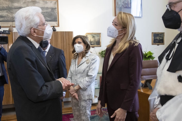 Il Presidente della Repubblica Sergio Mattarella con  Roberta Metsola, Presidente del Parlamento europeo, e la Presidente del Senato Maria Elisabetta Alberti Casellati in occasione della cerimonia di inaugurazione dell’anno accademico 2021/2022 e dell’800° anniversario di fondazione dell’Università degli Studi di Padova
