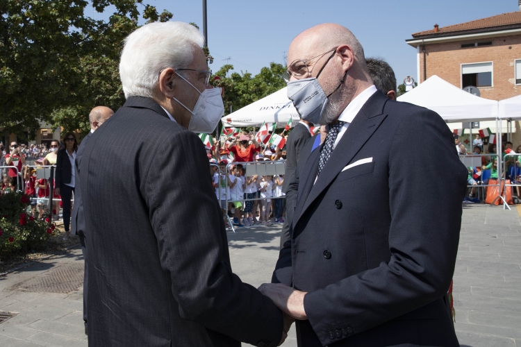Il Presidente della Repubblica Sergio Mattarella a Medolla accolto da Stefano Bonaccini, Presidente della Regione Emilia Romagna,in occasione della ricorrenza del 10° anniversario del sisma in Emilia del maggio 2012
