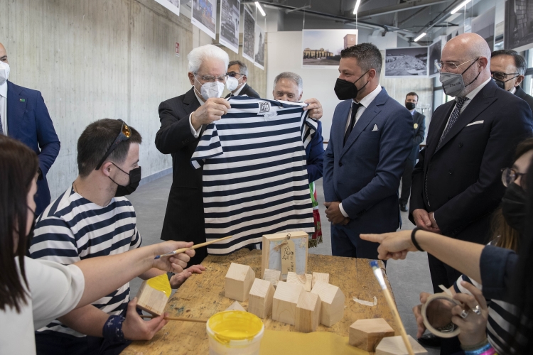 Il Presidente della Repubblica Sergio Mattarella visita i locali della Stazione Rulli Frulli