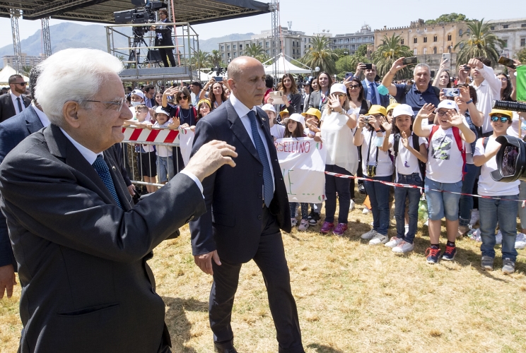 Il Presidente Sergio Mattarella al termine dell'iniziativa dal titolo "La memoria di tutti. Italia, Palermo 30 anni dopo"