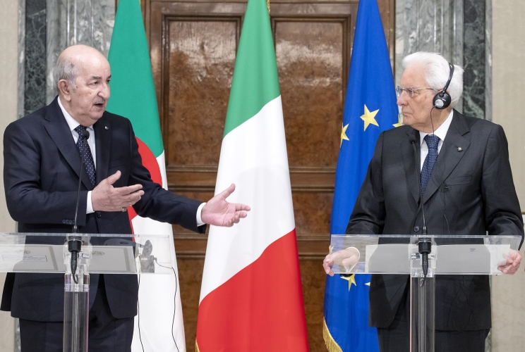 Il Presidente Sergio Mattarella e il Presidente della Repubblica Algerina Democratica e Popolare Abdelmadjid Tebboune nel corso delle dichiarazioni alla stampa