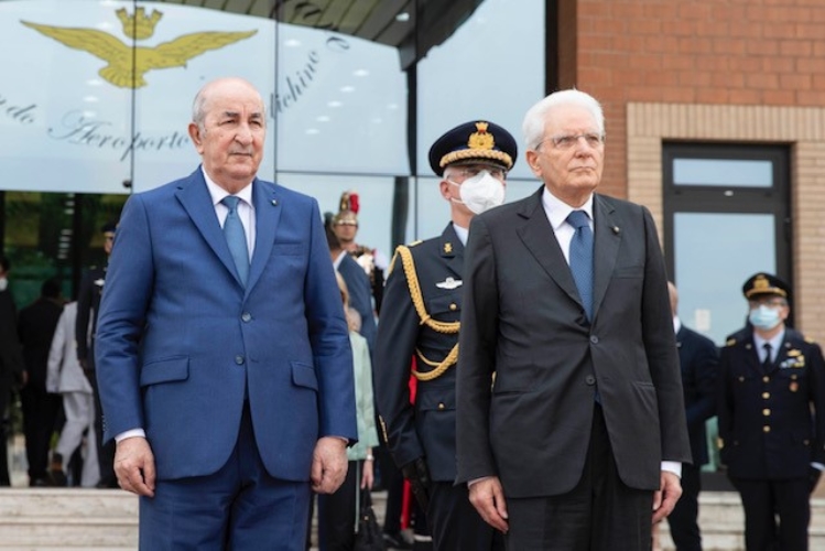 
Il Presidente della Repubblica Sergio Mattarella con S.E. il Signor Abdelmadjid Tebboune, Presidente della Repubblica Algerina Democratica e Popolare, congedo.
