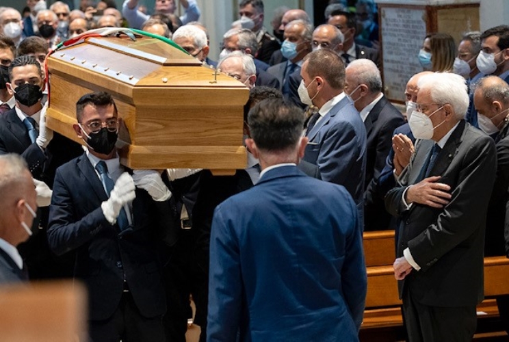 Il Presidente Mattarella al funerale dell'On. Ciriaco De Mita
