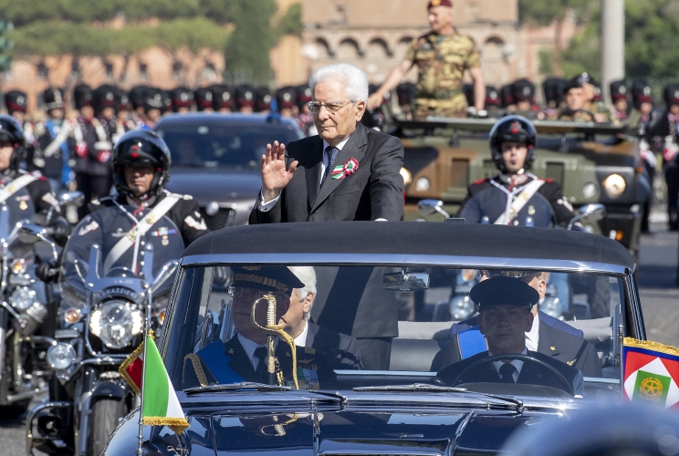 Il Presidente Sergio Mattarella alla Parata Militare ai Fori Imperiali, in occasione della Festa della Repubblica