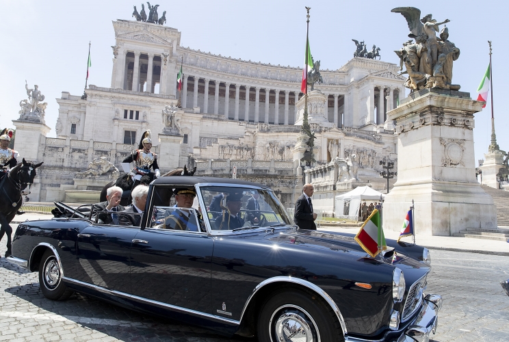 Il Presidente Sergio Mattarella alla Parata Militare ai Fori Imperiali, in occasione della Festa della Repubblica