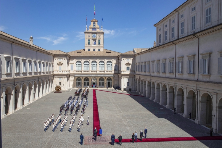 Il Presidente della Repubblica Sergio Mattarella con la Presidente della Georgia, Salomè Zourabichvili, in Visita di Stato, durante gli onori militari
