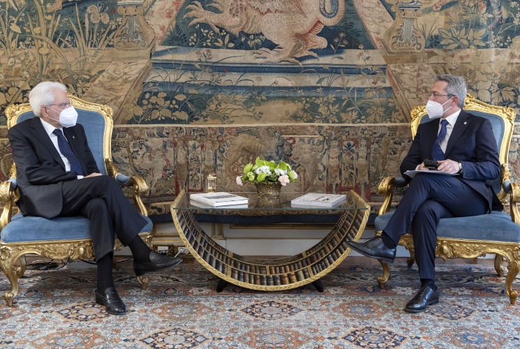 Il Presidente Sergio Mattarella nel corso dell'incontro con Carlo Renoldi, Capo del Dipartimento dell’Amministrazione Penitenziaria