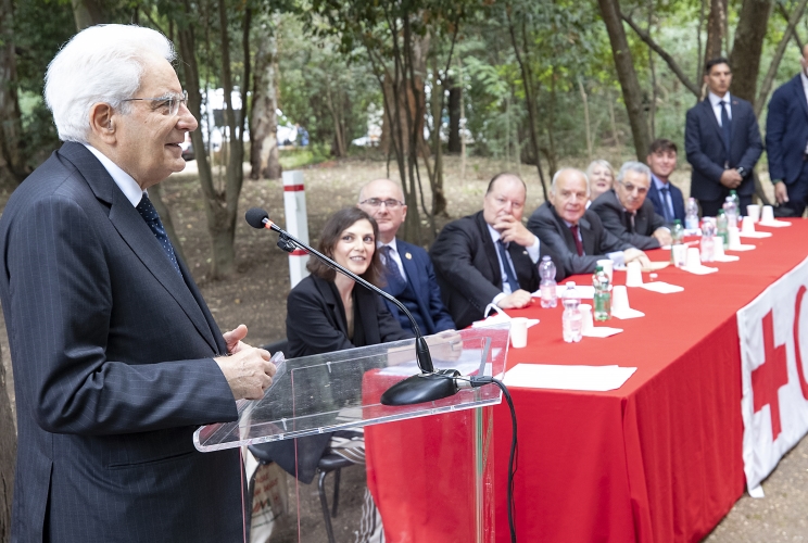 Il Presidente Sergio Mattarella in occasione della visita alla comunità e al centro terapeutico di Villa Maraini in occasione della giornata mondiale per la prevenzione e la lotta alle tossicodipendenze
