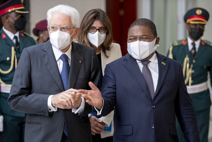  Il Presidente della Repubblica Sergio Mattarella accompagnato dal Presidente della Repubblica del Mozambico Filipe Jacinto Nyusi, lascia il palazzo presidenziale
