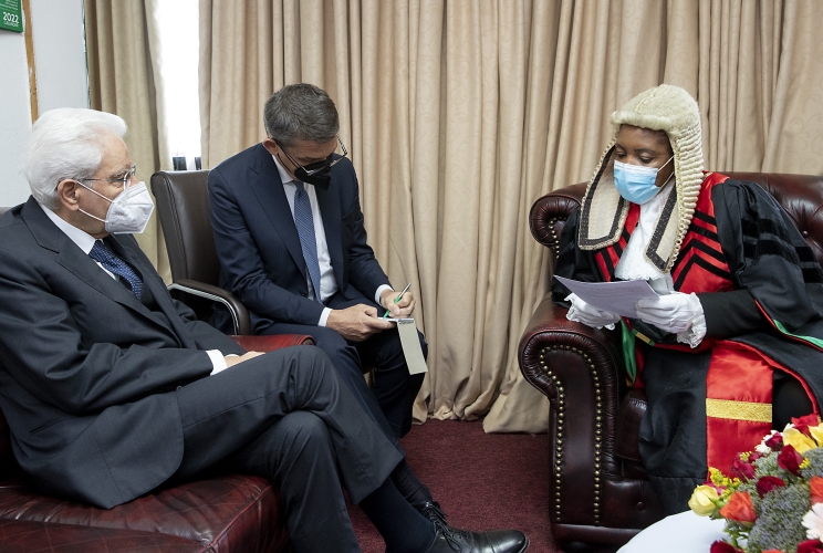 Il Presidente della Repubblica Sergio Mattarella con la Presidente dell'Assemblea Nazionale dello Zambia, Nelly Butete Kashumba Mutti