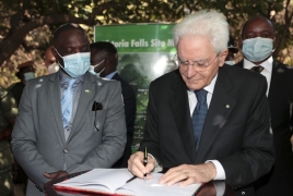 Il Presidente della Repubblica Sergio Mattarella con il Ministro del Turismo della Repubblica dello Zambia Cornelius Mweetwa
