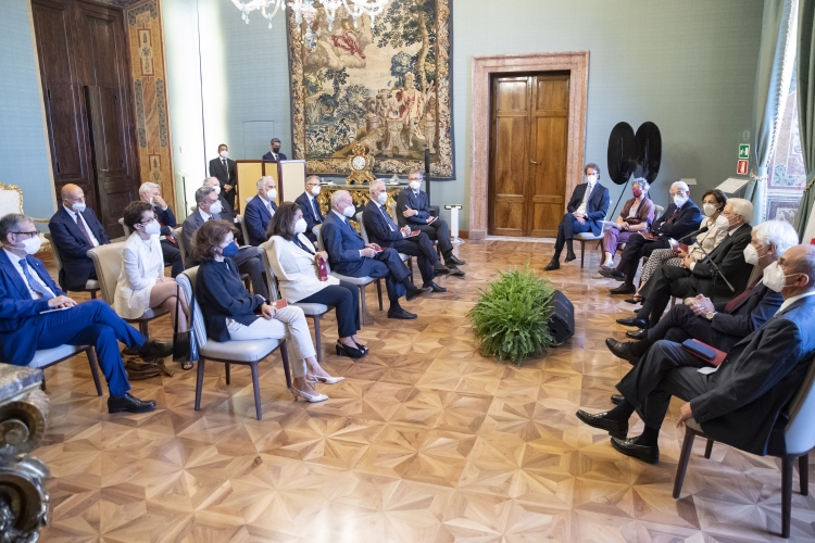 Il Presidente della Repubblica Sergio Mattarella incontra una delegazione del Comitato scientifico della Fondazione Vittorio Occorsio 
