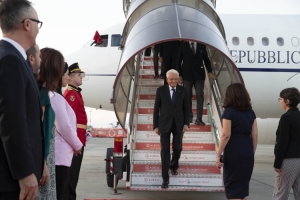 Il Presidente della Repubblica Sergio Mattarella all'all’aeroporto di Tirana,in occasione della visita Ufficiale nella Repubblica d’Albania 